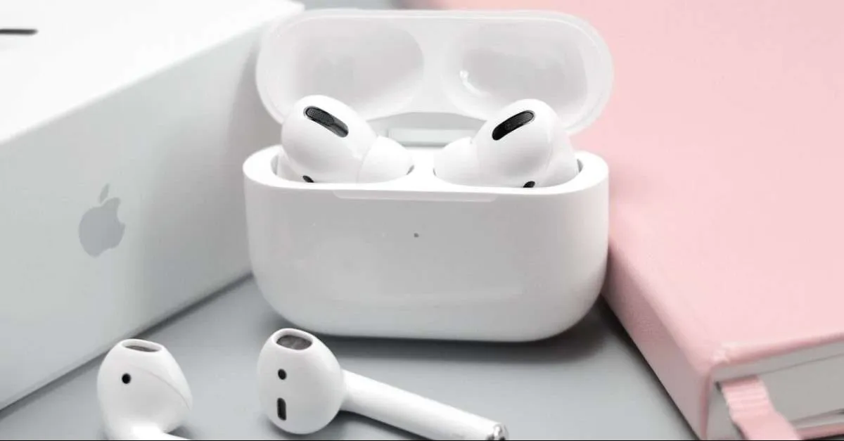 7 easy ways to fix your AirPods case not charging